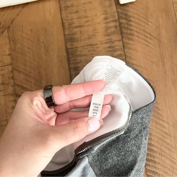 Athleta Leggings Size M Salutation Colorblock Asymmetrical Powervita 7/8 Yoga - Picture 5 of 6